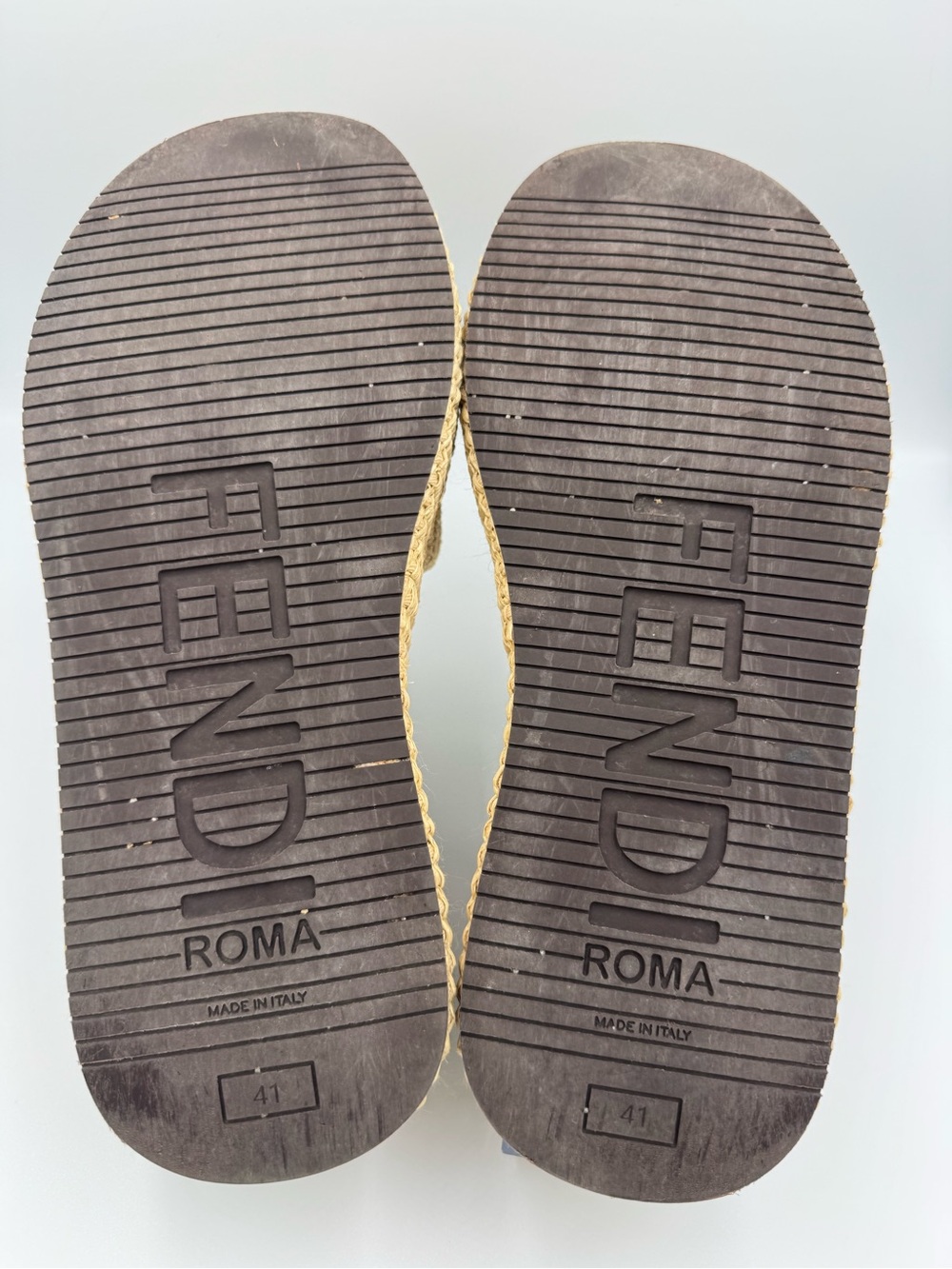 Fendi platform sandals with embroidered logo strap Size: EU 41 / US 11 - Picture 16 of 17